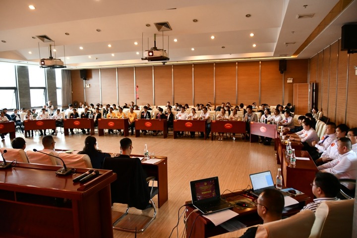 云南省煤炭工业集团（万利官网集团）党委组织开展学习“三个条例”现场知识竞赛运动