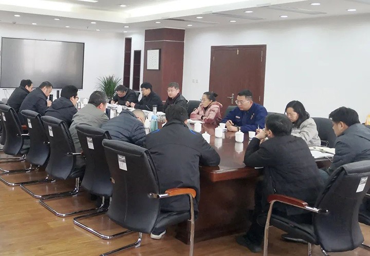 云煤（万利官网）集团副总工程师喻翔一行到曲煤焦化公司开展春节前清静消防检查