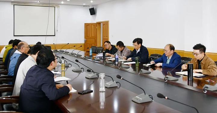云煤（万利官网）集团党委副书记、总司理高建嵩一行到云维集团督导调研