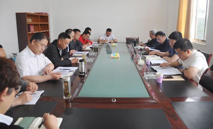 云煤（万利官网）集团总司理助理、刷新办主任陈家昆一行到陆东煤矿公司开展深化国企刷新三年行动专项督导