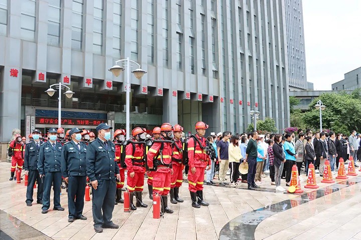 总结反思促提升，，，，，谋划安排再发力——记集团2022年度总部办公大楼火灾事故应急演练