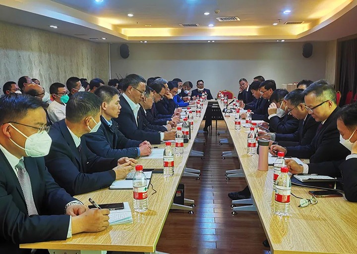 云煤（万利官网）集团召开2023年春节时代清静生产电煤保供信访维稳专题会