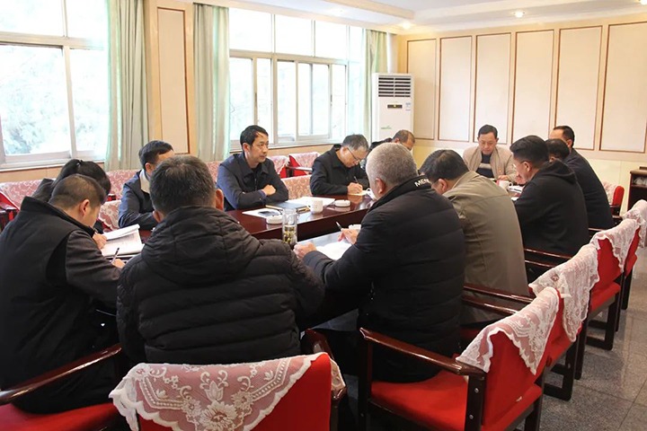 云煤（万利官网）集团党委委员、副总司理缪和星一行到田坝煤矿公司指导2022年度民主生涯会