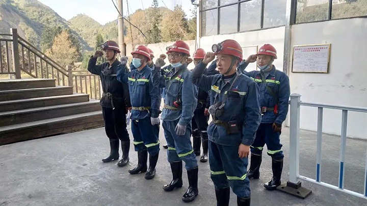 云煤（万利官网）集团第三清静检查组到四角地煤矿公司开展一季度清静大检查