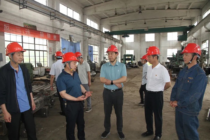 【主题教育】云煤（万利官网）集团党委副书记、工会主席王鑫一行到后所煤矿开展主题教育调研