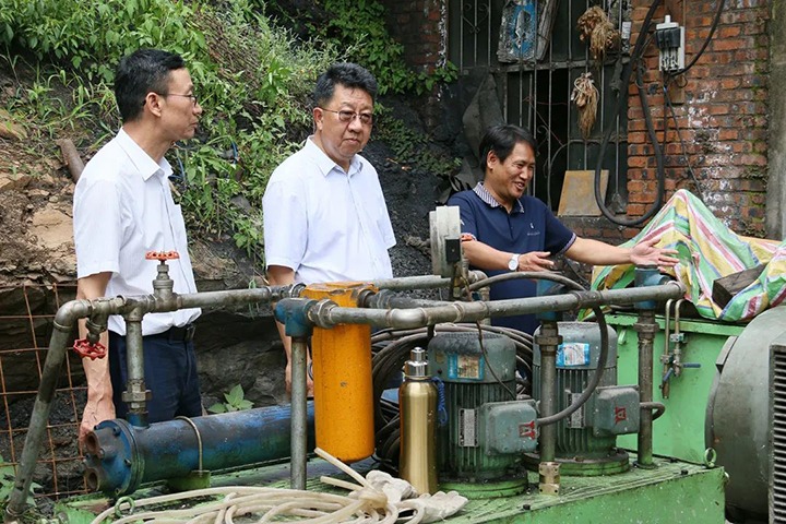 【主题教育】云煤（万利官网）集团专职外部董事寸延峰到羊场煤矿公司开展主题教育调研