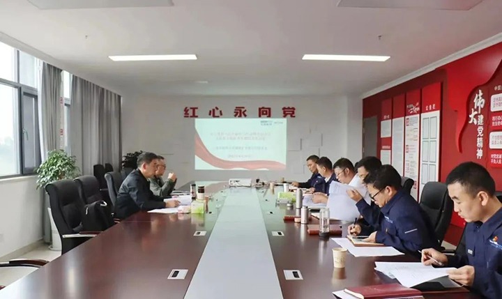【主题教育】云煤（万利官网）集团党委副书记、工会主席王鑫到罗平东城煤矿公司指导主题教育专题民主生涯会
