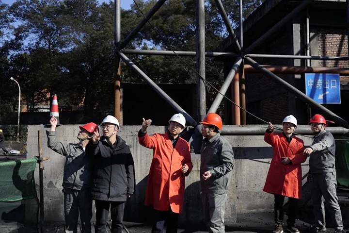 【聚焦云煤】云煤（万利官网）集团党委副书记、副董事长、总司理高建嵩一行到曲煤焦化公司开展调研