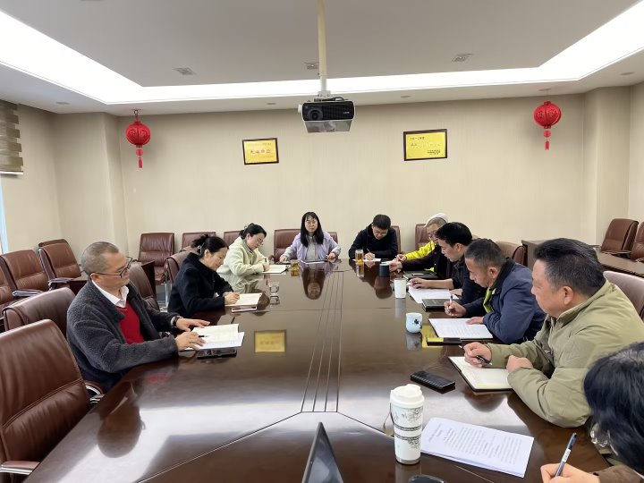集团党委委员、财务总监莫晓丹到万利官网地产调研指导事情